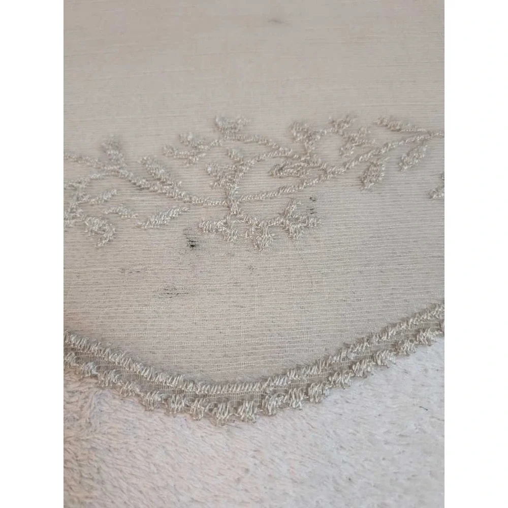 Vintage Lace Runner and Doilies Set Floral Embroidered Table Home‎ Decor